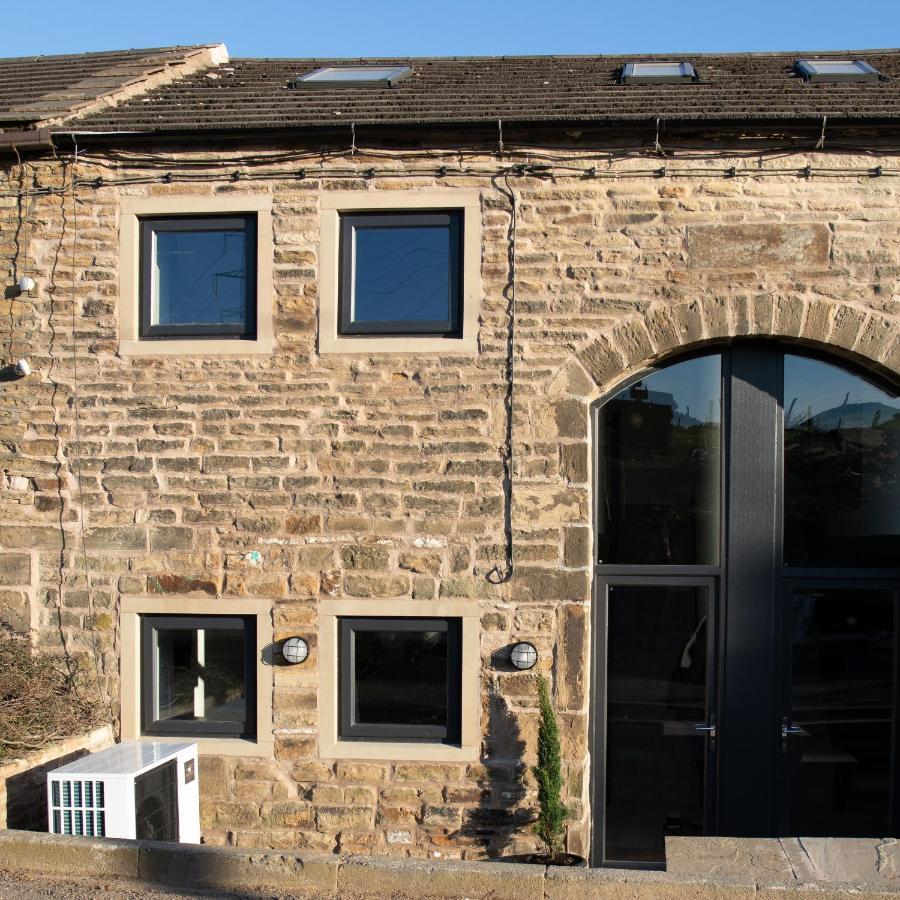 Unique Barn Conversion In Saddleworth Oldham Bagian luar foto