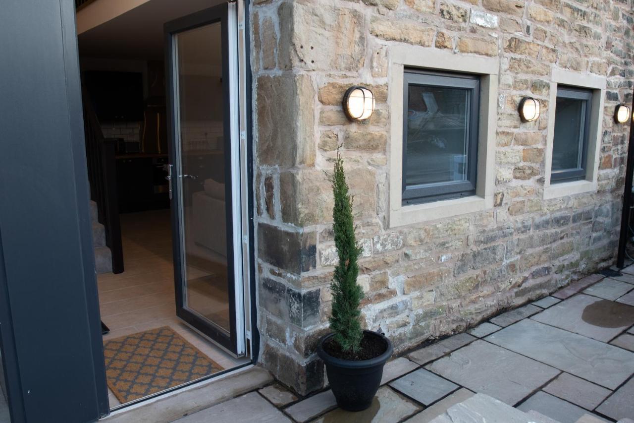 Unique Barn Conversion In Saddleworth Oldham Bagian luar foto